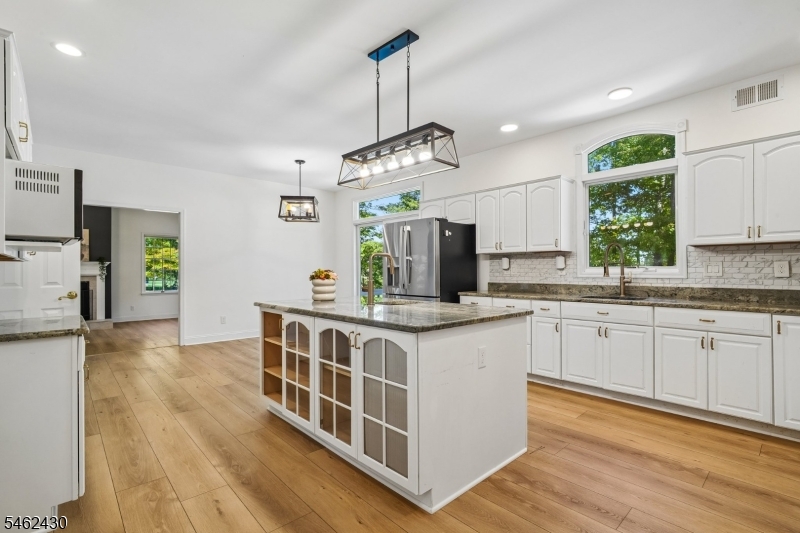 14 Eagle Drive Raritan NJ 08551