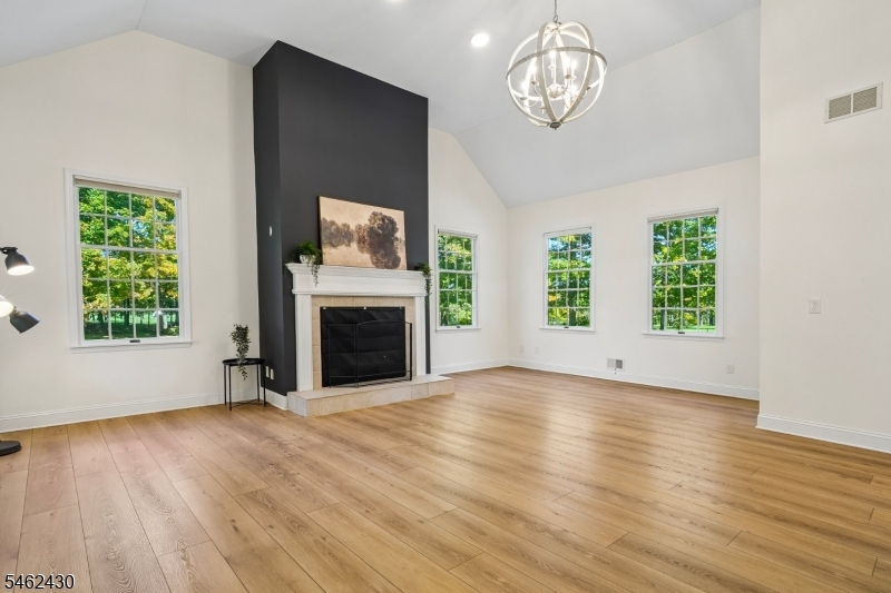 14 Eagle Drive Raritan NJ 08551