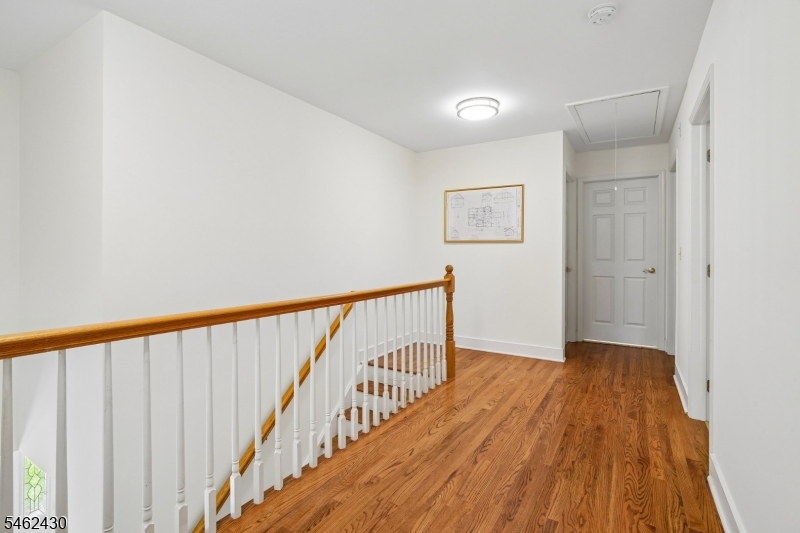 14 Eagle Drive Raritan NJ 08551