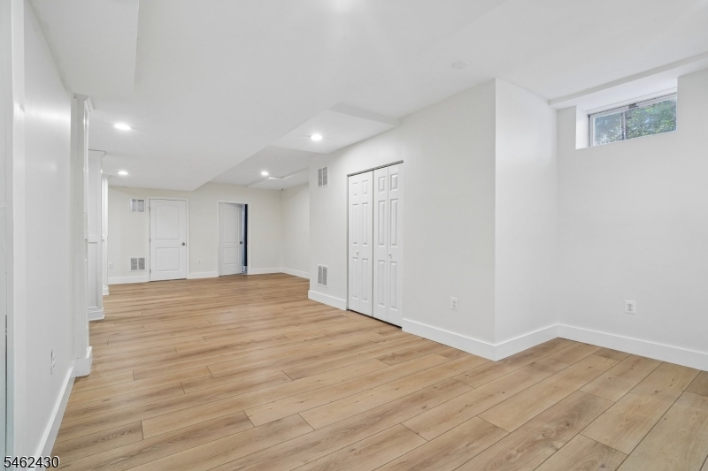 14 Eagle Drive Raritan NJ 08551
