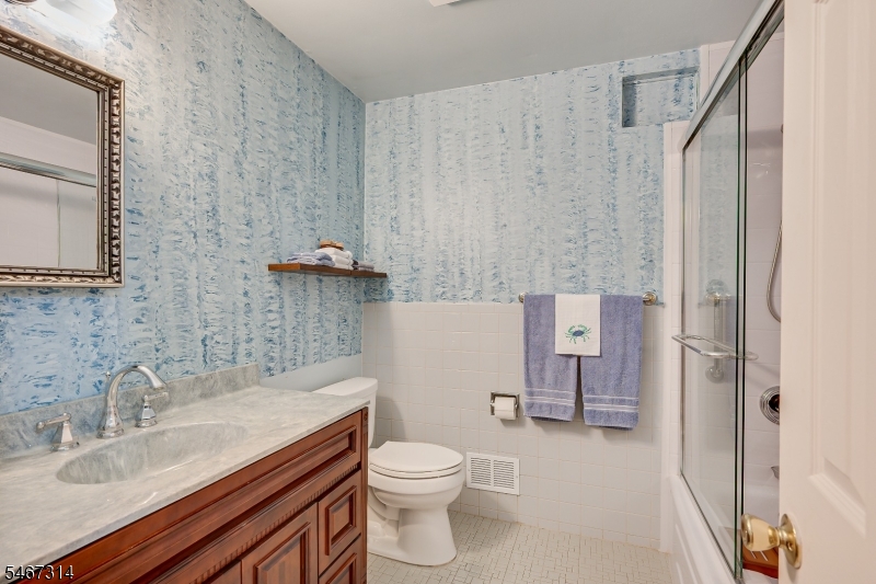 72 Stephenville Parkway Edison NJ 08820