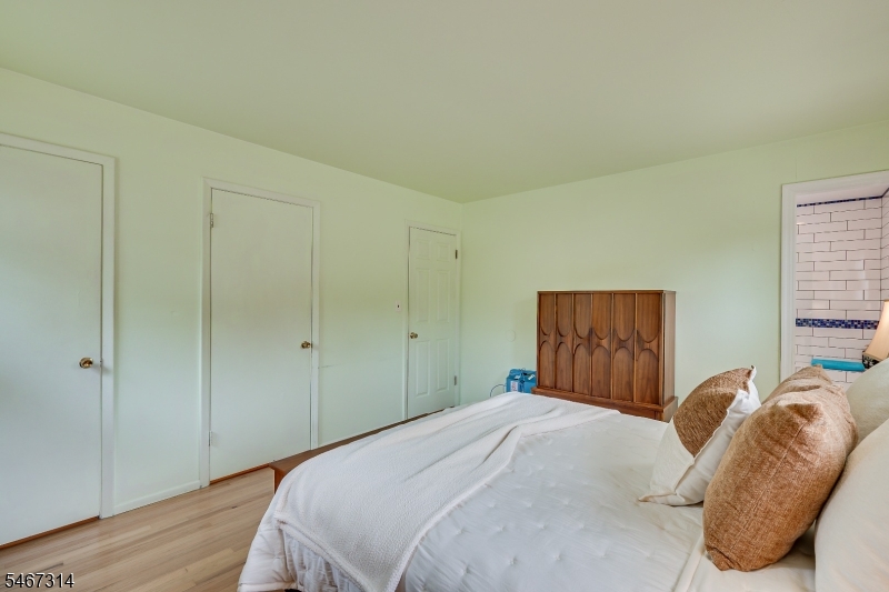 72 Stephenville Parkway Edison NJ 08820