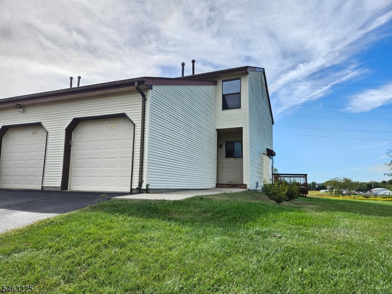 233 Spruce Court Raritan NJ 08822