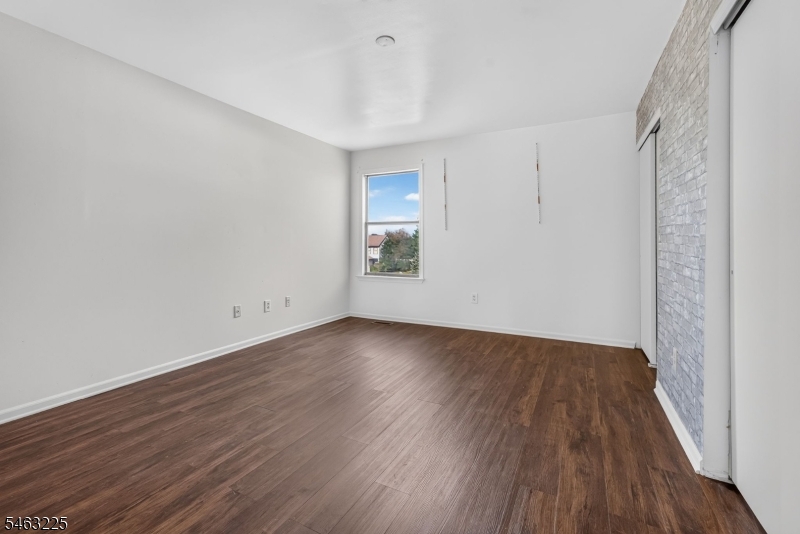 233 Spruce Court Raritan NJ 08822