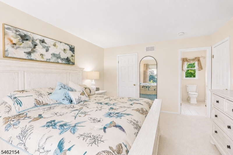 33 Hughey Lane Hillsborough NJ 08844