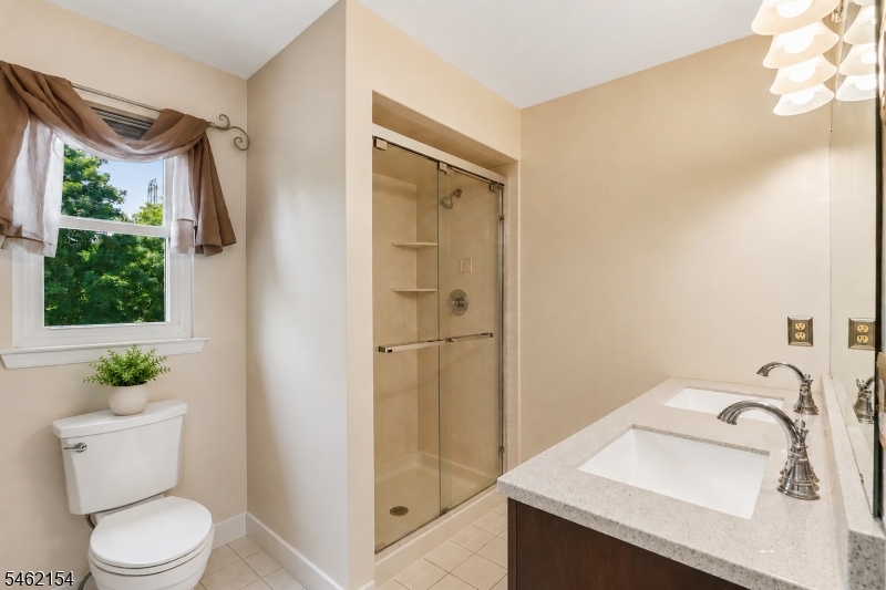 33 Hughey Lane Hillsborough NJ 08844