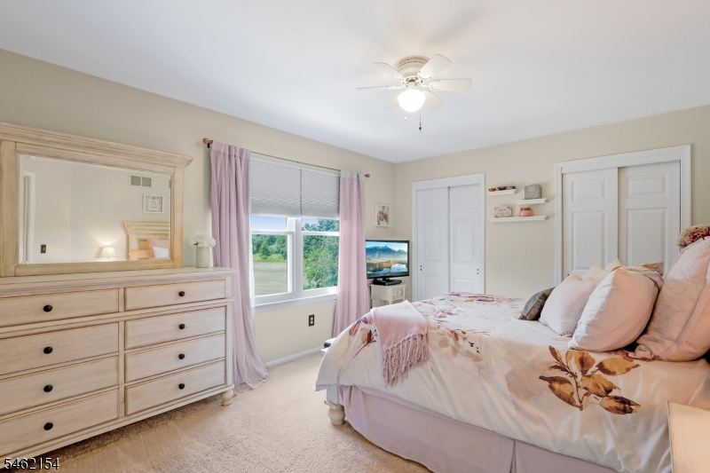 33 Hughey Lane Hillsborough NJ 08844