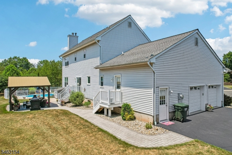 33 Hughey Lane Hillsborough NJ 08844