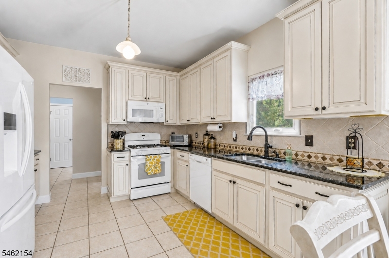 33 Hughey Lane Hillsborough NJ 08844