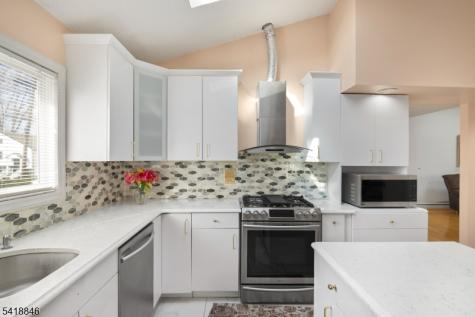 81 Hastings Avenue Nutley NJ 07110