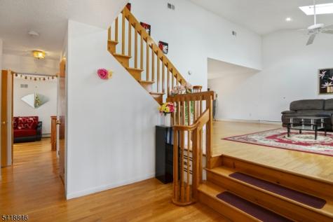 81 Hastings Avenue Nutley NJ 07110
