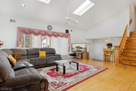 81 Hastings Avenue Nutley NJ 07110