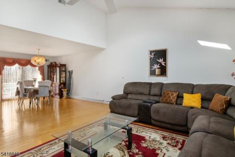 81 Hastings Avenue Nutley NJ 07110