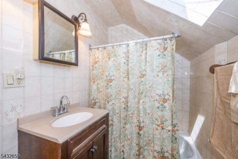 26 Cumberland Avenue Verona NJ 07044