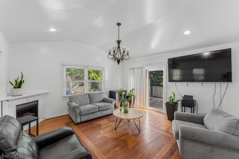 15 Dean Terrace Union NJ 07083
