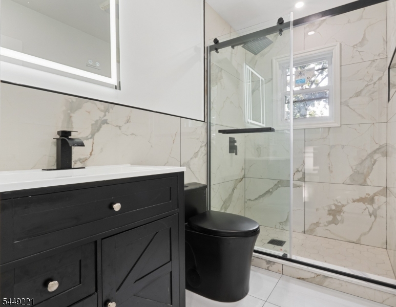 19 Cliffside Trail Denville NJ 07834