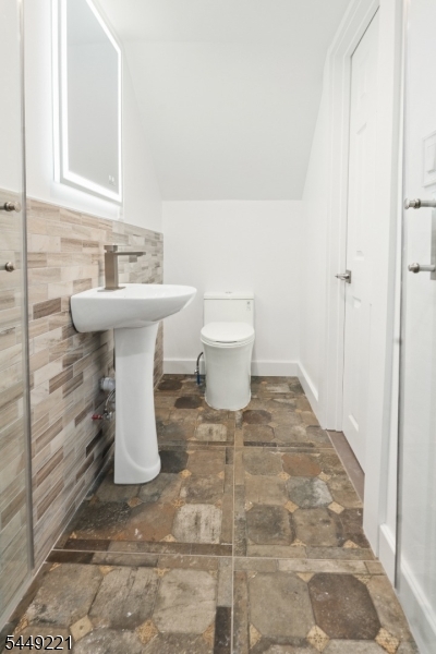 19 Cliffside Trail Denville NJ 07834