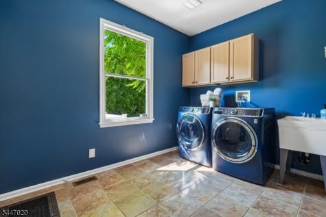 7 Coggins Lane West Orange NJ 07052