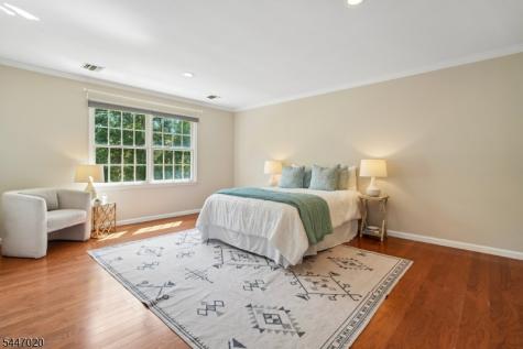 7 Coggins Lane West Orange NJ 07052