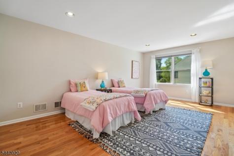 7 Coggins Lane West Orange NJ 07052