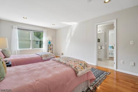 7 Coggins Lane West Orange NJ 07052