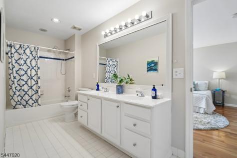 7 Coggins Lane West Orange NJ 07052
