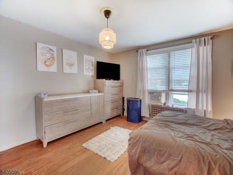 1507 Hiawatha Avenue Hillside NJ 07205