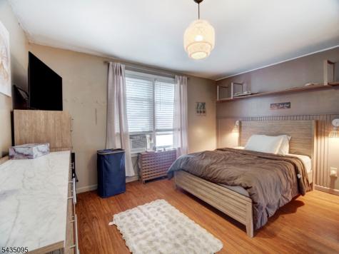 1507 Hiawatha Avenue Hillside NJ 07205