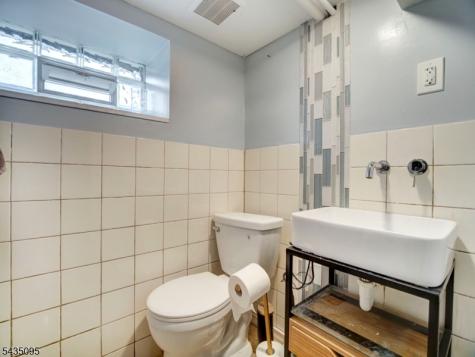 1507 Hiawatha Avenue Hillside NJ 07205