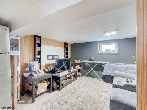 1507 Hiawatha Avenue Hillside NJ 07205
