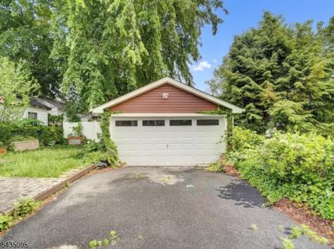 1507 Hiawatha Avenue Hillside NJ 07205