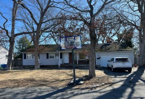 719 Lincoln Avenue Pine Beach NJ 08741