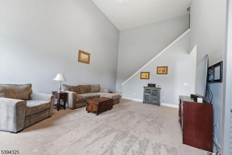 23 Crestview Drive Clinton NJ 08809