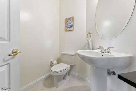 23 Crestview Drive Clinton NJ 08809