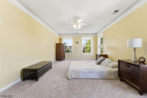 23 Crestview Drive Clinton NJ 08809