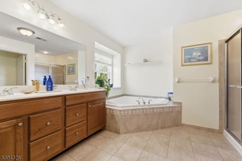23 Crestview Drive Clinton NJ 08809