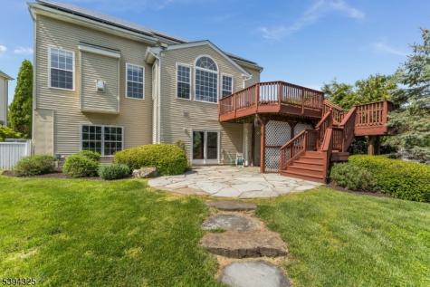 23 Crestview Drive Clinton NJ 08809