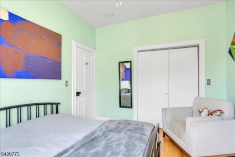 116 Park Avenue Newark NJ 07104