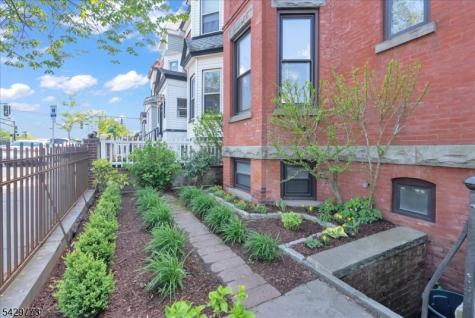 116 Park Avenue Newark NJ 07104