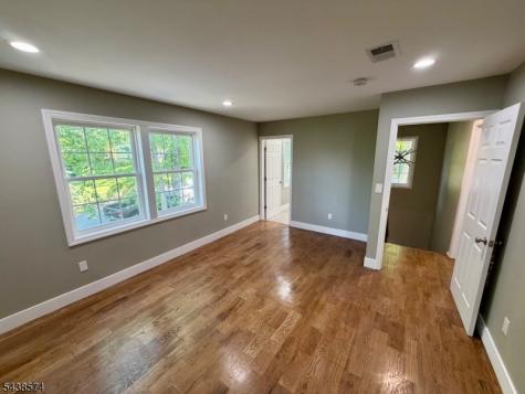 9 Beaver Trail Hardyston NJ 07460