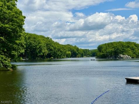 9 Beaver Trail Hardyston NJ 07460