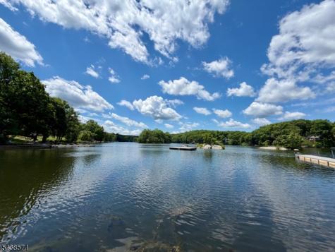 9 Beaver Trail Hardyston NJ 07460