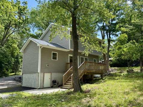 9 Beaver Trail Hardyston NJ 07460