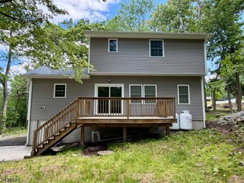 9 Beaver Trail Hardyston NJ 07460
