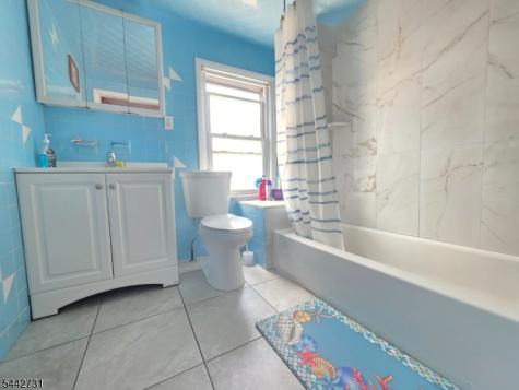 805 4TH Avenue Elizabeth NJ 07202