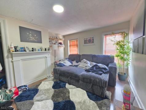 805 4TH Avenue Elizabeth NJ 07202