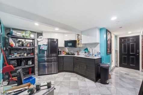 334 1ST Avenue Elizabeth NJ 07206