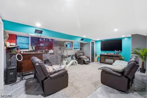 334 1ST Avenue Elizabeth NJ 07206