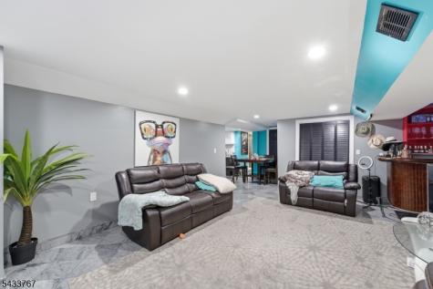 334 1ST Avenue Elizabeth NJ 07206