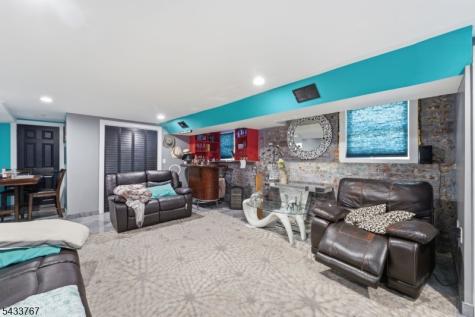 334 1ST Avenue Elizabeth NJ 07206